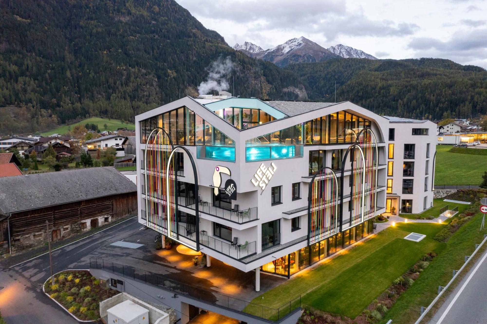 Lifesteil Aparthotel Umhausen Exterior foto